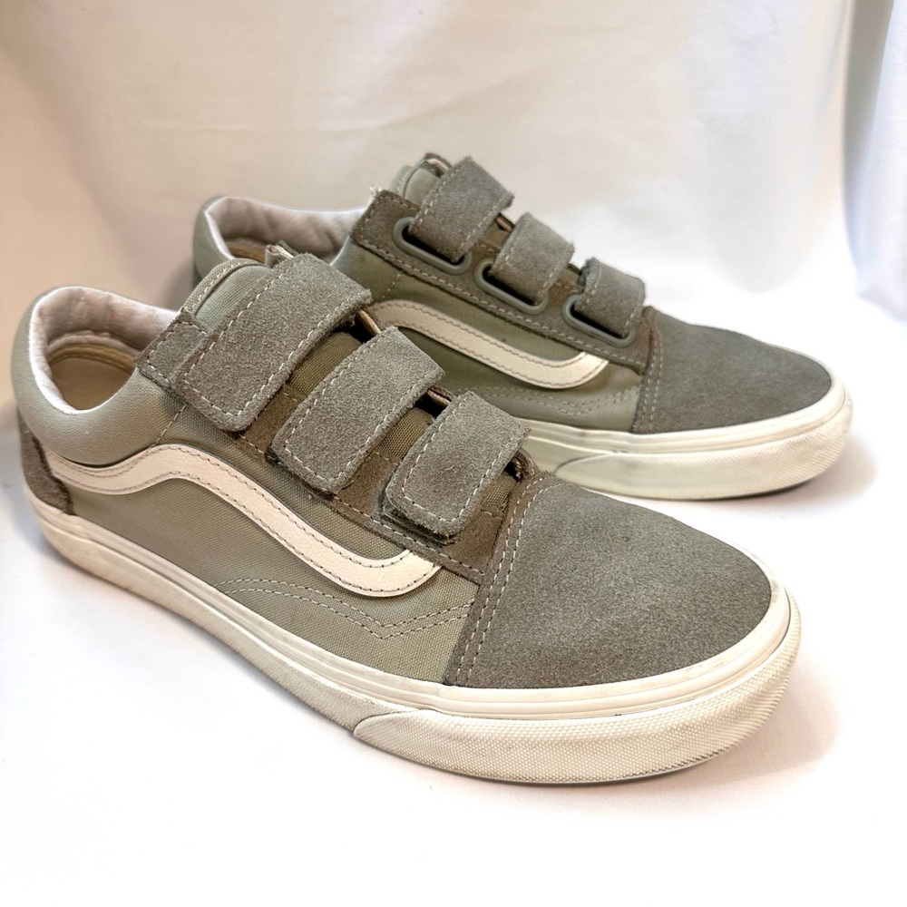 Vans Old Skool Gray and White Velcro Sneakers Size M7.5 W9